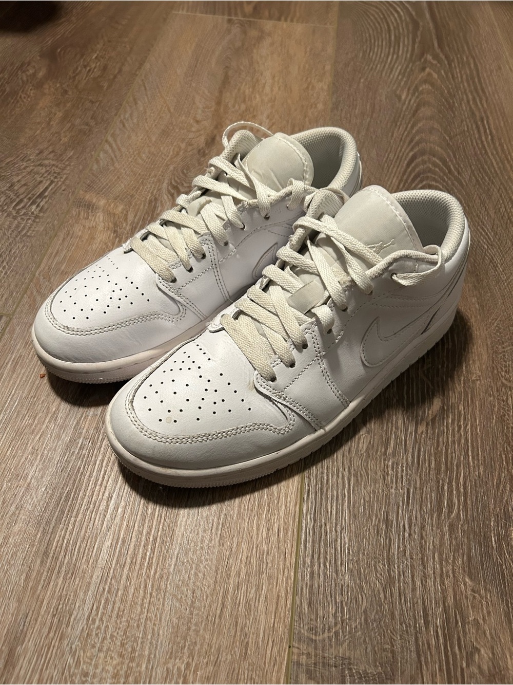White low Jordan one - Men’s size 8